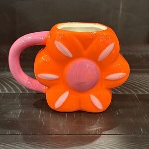 Room Essentials Orange Flower Mug with Pink Handle - 4 pack